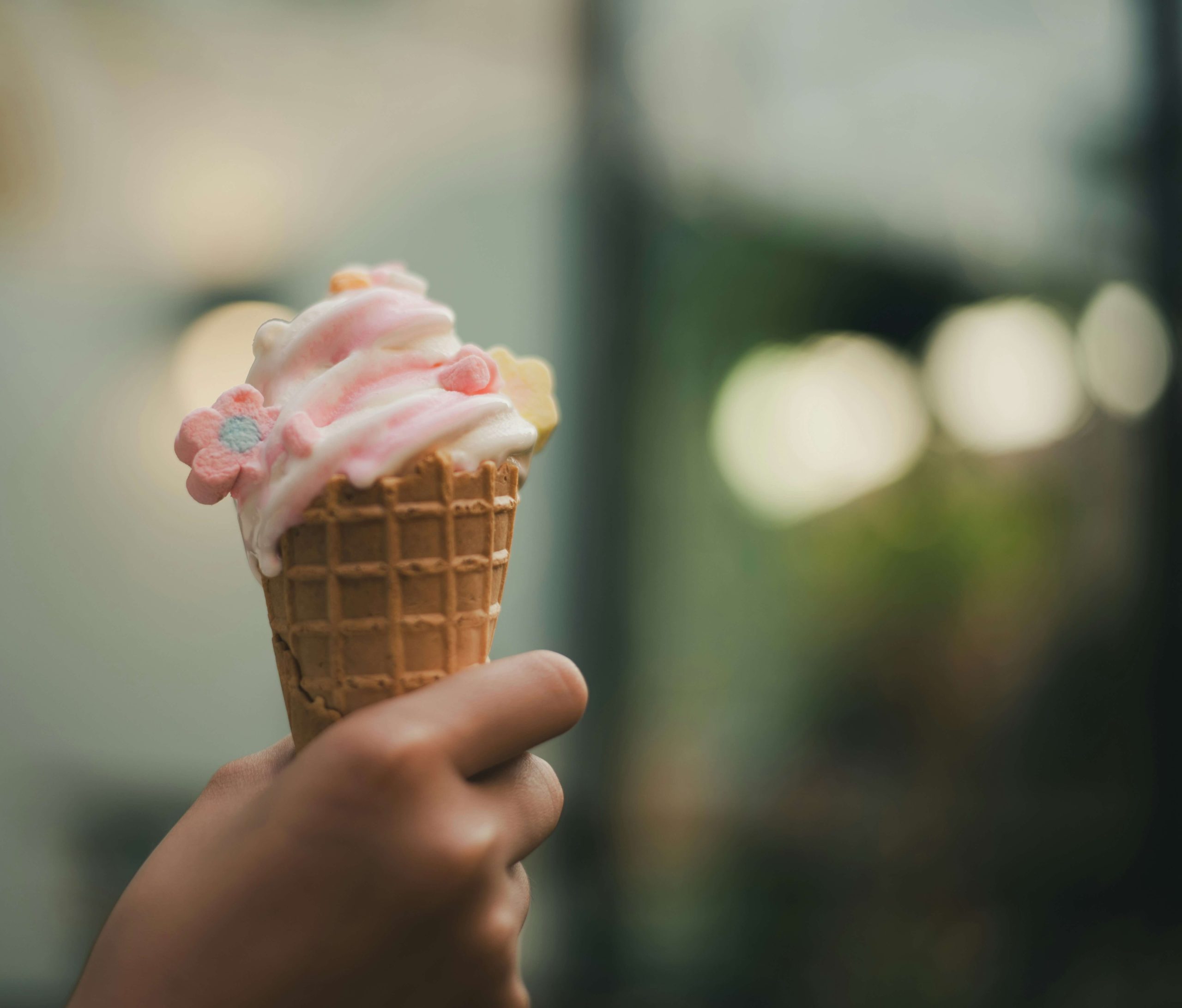 Why Every Shop Needs A Soft Serve Ice Cream Maker